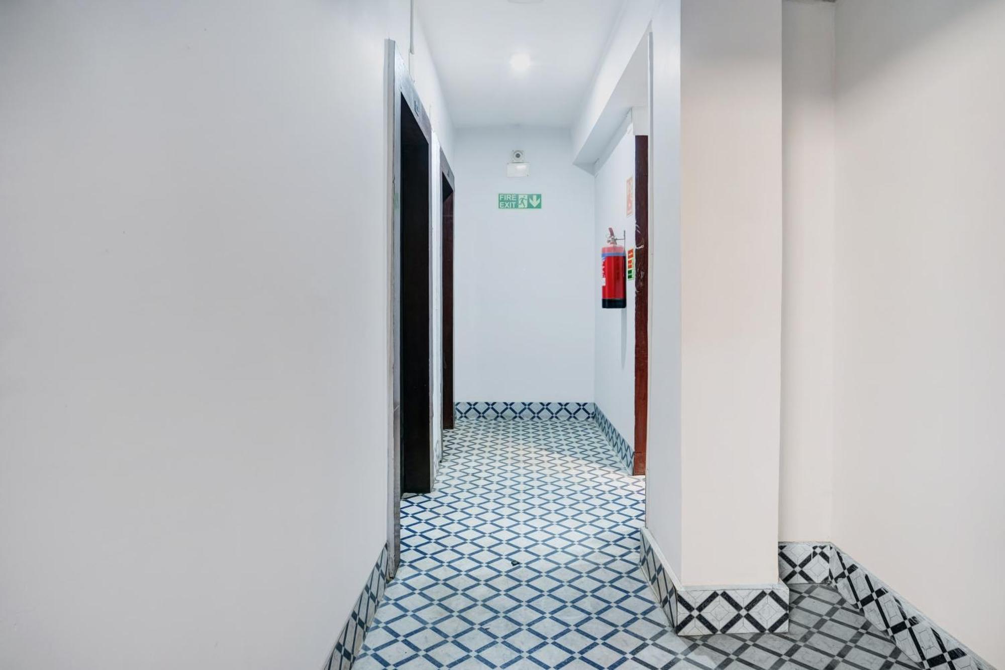 Hotel O Noonmati Guwahati Formerly Hotel Sundari Nunmati Zewnętrze zdjęcie